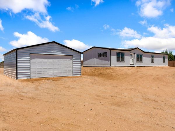 45 10th Avenue NE, Rio Rancho, NM 87144