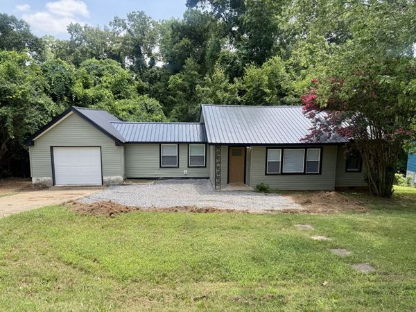 714 McGraw St , Clarksville, TN 37040