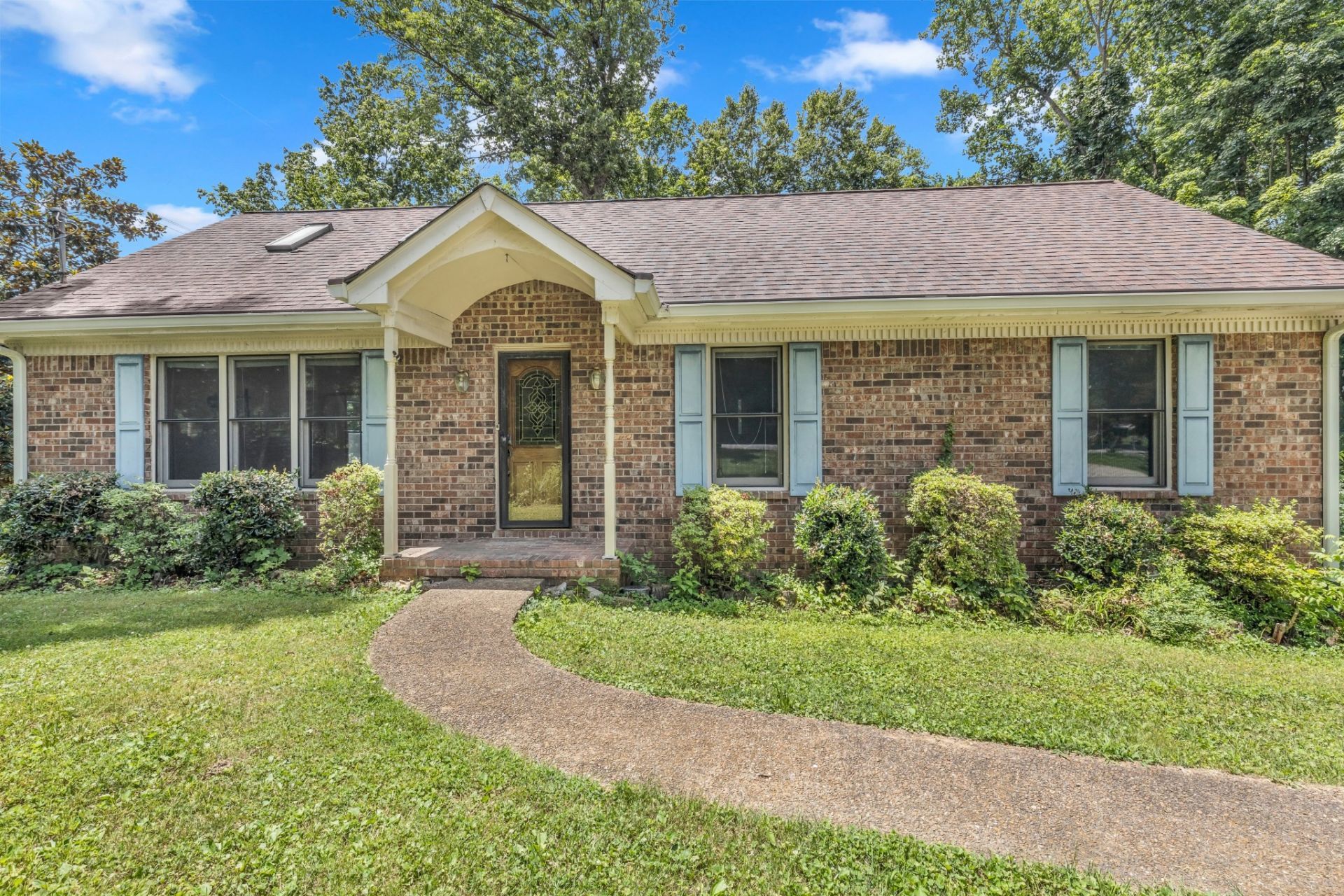 1106 Dogwood Ln, White House, TN 37188 Main Photo
