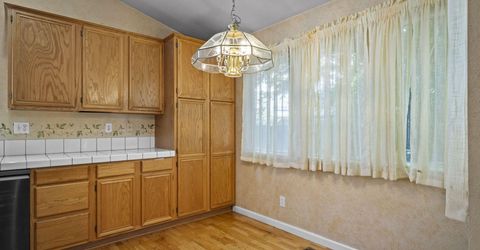 1055 Amico Drive, Sparks, NV 89434 Photo