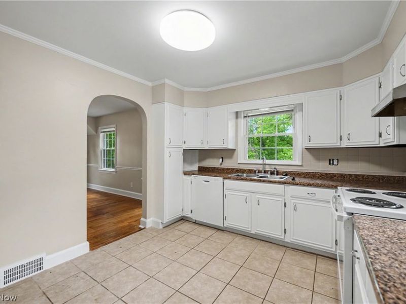 1808 W Comet Road, New Franklin, OH 44614 Photo 8