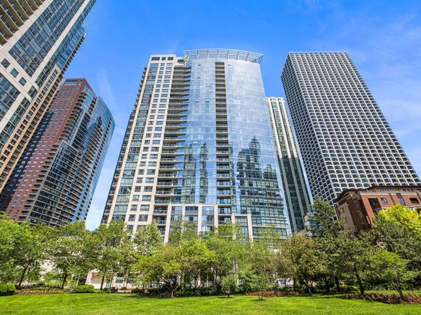 201 N Westshore Drive , Unit 604, Chicago, IL 60601