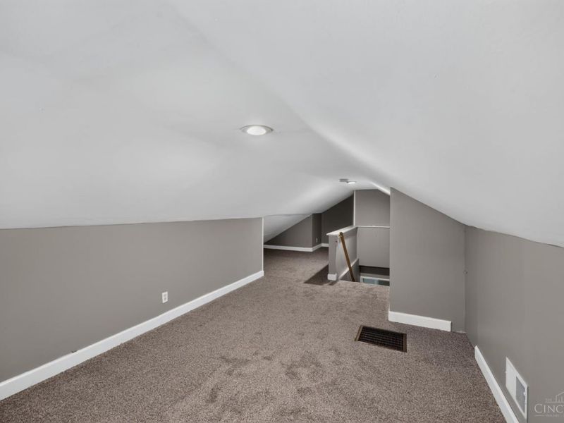 1723 Ashbrook Drive, Cincinnati, OH 45238 Photo 6