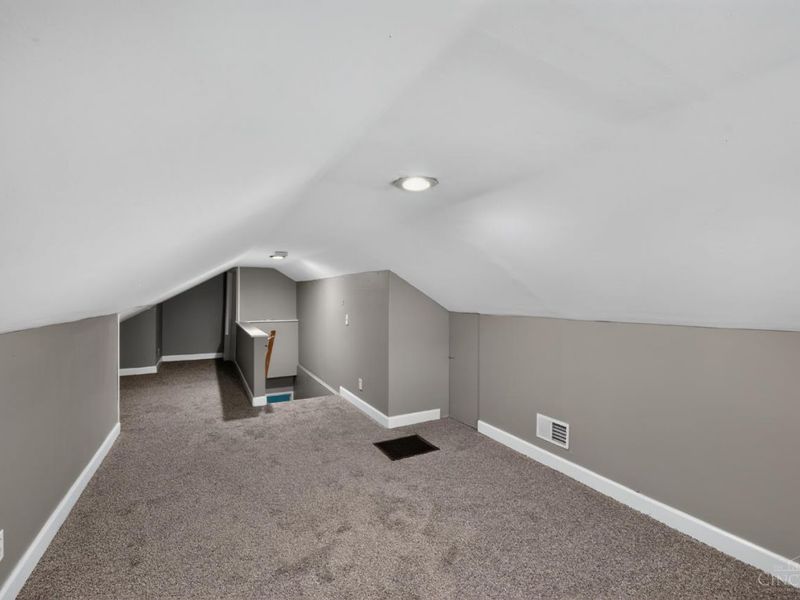 1723 Ashbrook Drive, Cincinnati, OH 45238 Photo 7