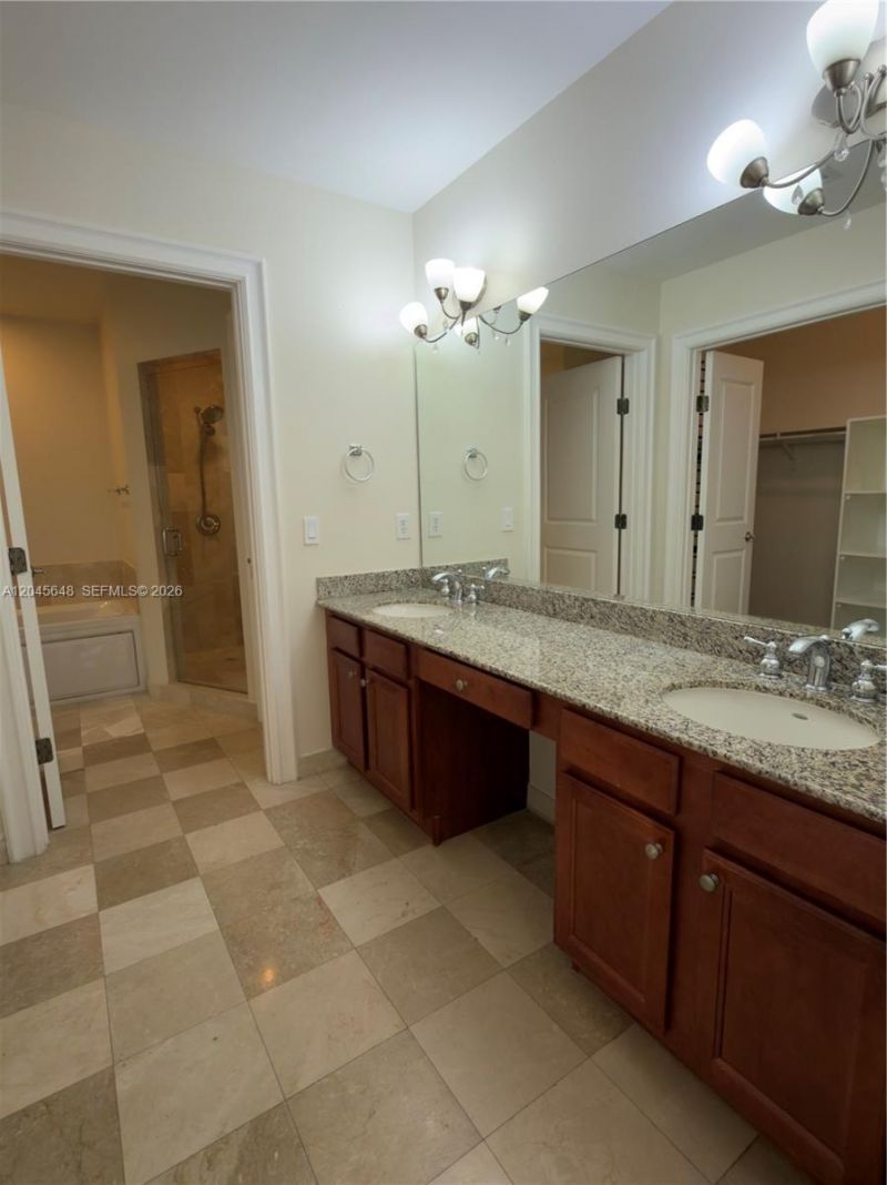 16100 Emerald Estates Dr , Unit 281, Weston, FL 33331 Photo