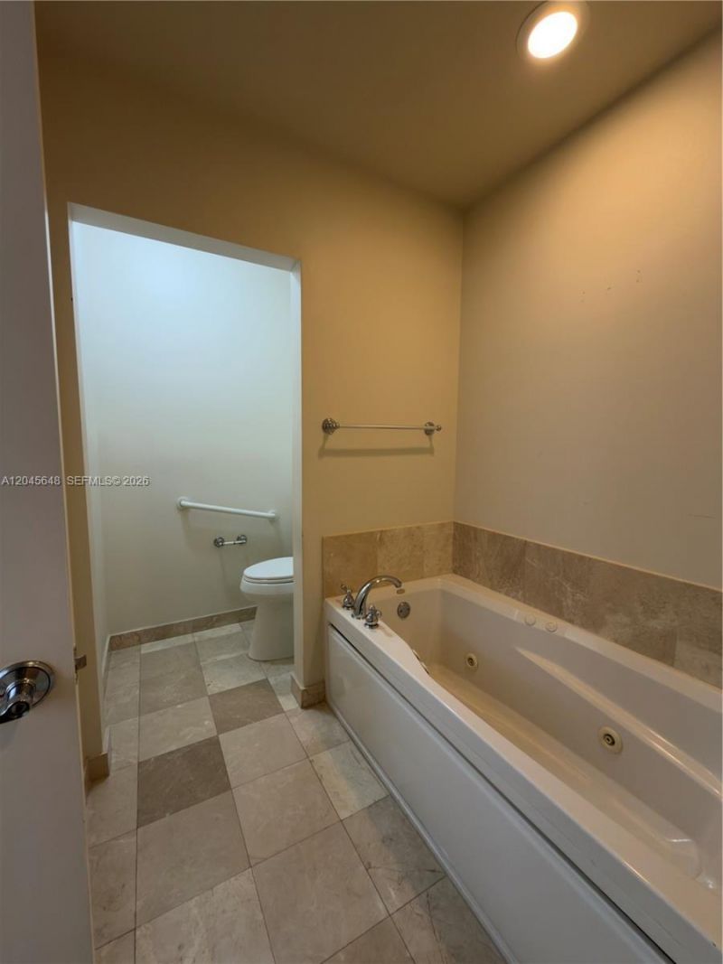 16100 Emerald Estates Dr , Unit 281, Weston, FL 33331 Photo