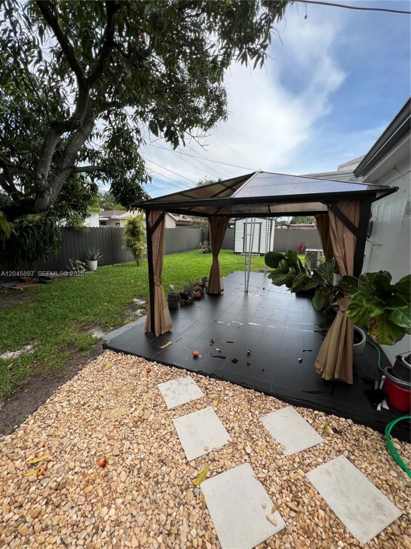 6685 NW 38th Ter , Unit n/a, Virginia Gardens, FL 33166 Photo