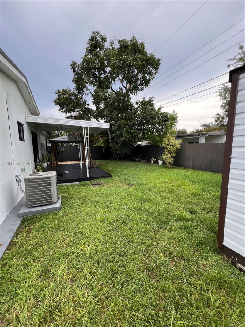6685 NW 38th Ter , Unit n/a, Virginia Gardens, FL 33166 Photo