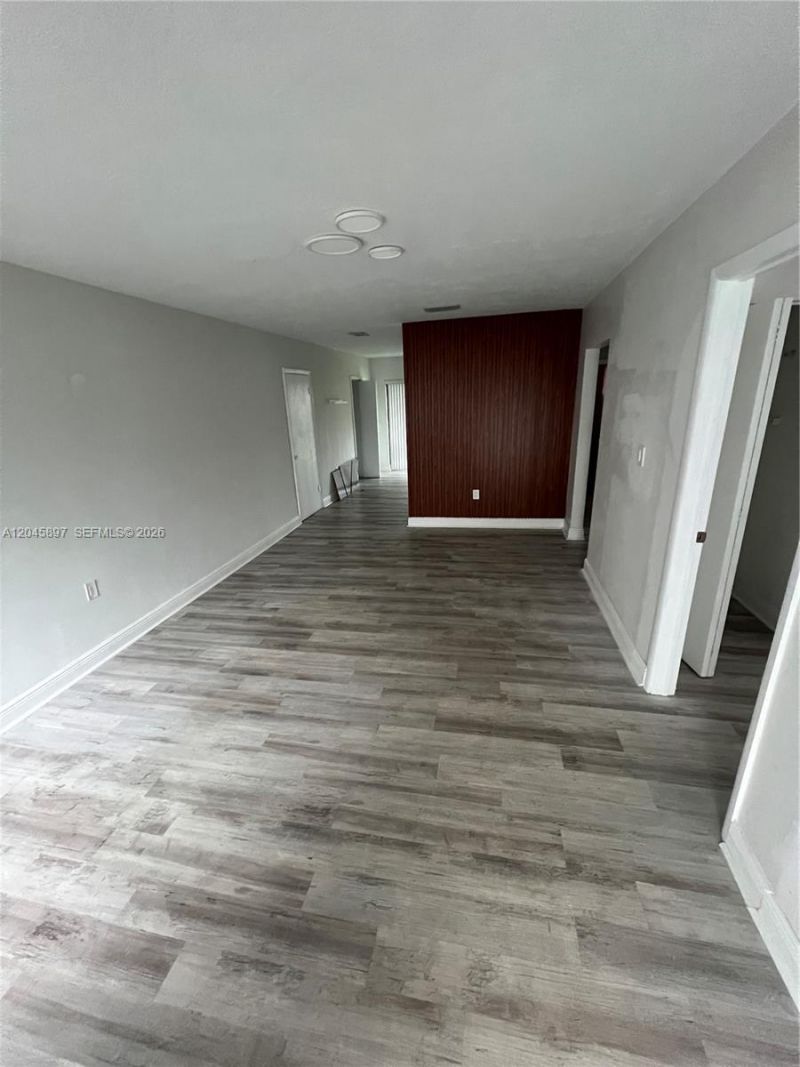 6685 NW 38th Ter , Unit n/a, Virginia Gardens, FL 33166 Photo