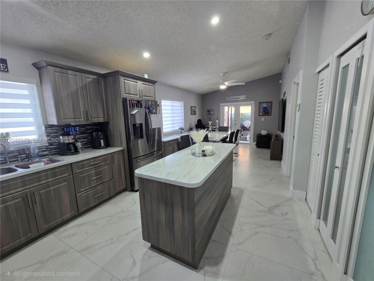 2727 W 70th St , Hialeah, FL 33016 Photo