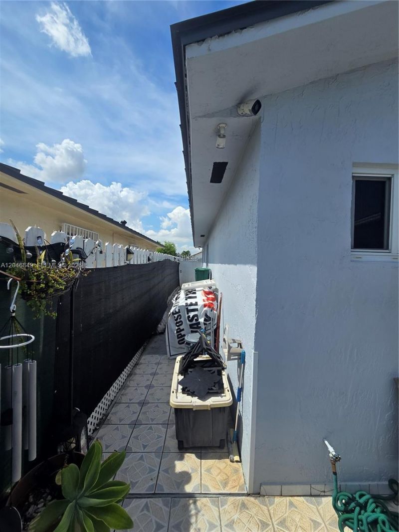 2727 W 70th St , Hialeah, FL 33016 Photo