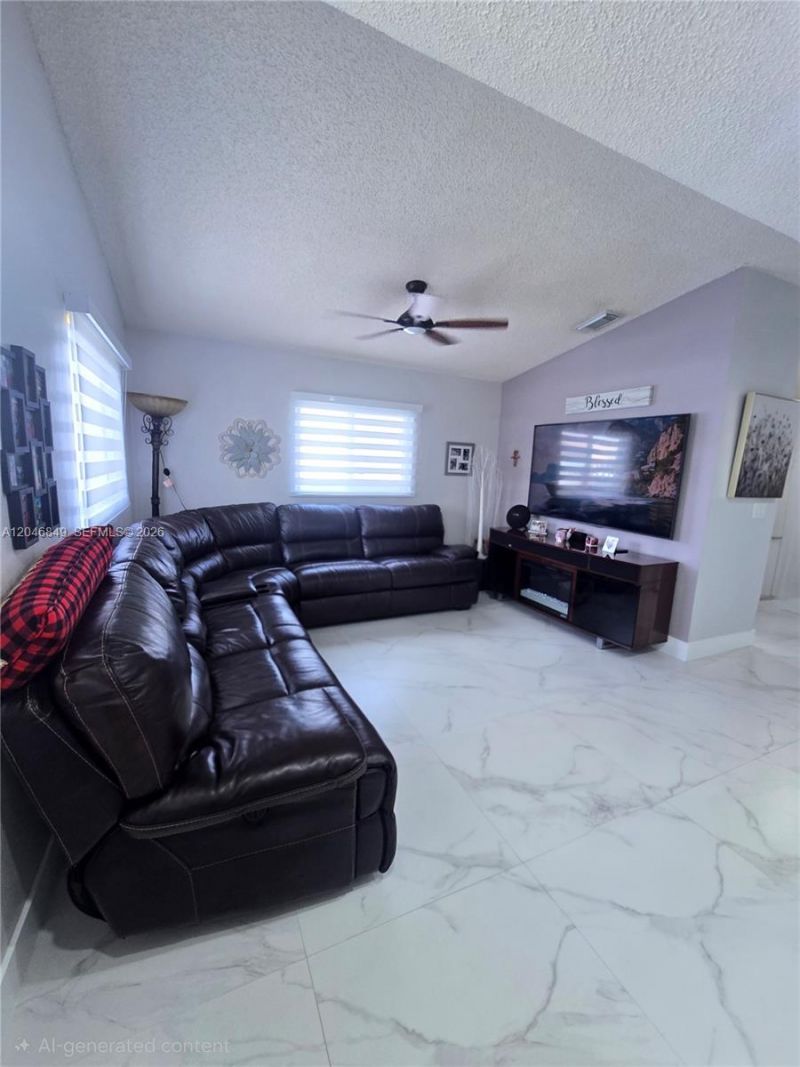 2727 W 70th St , Hialeah, FL 33016 Photo