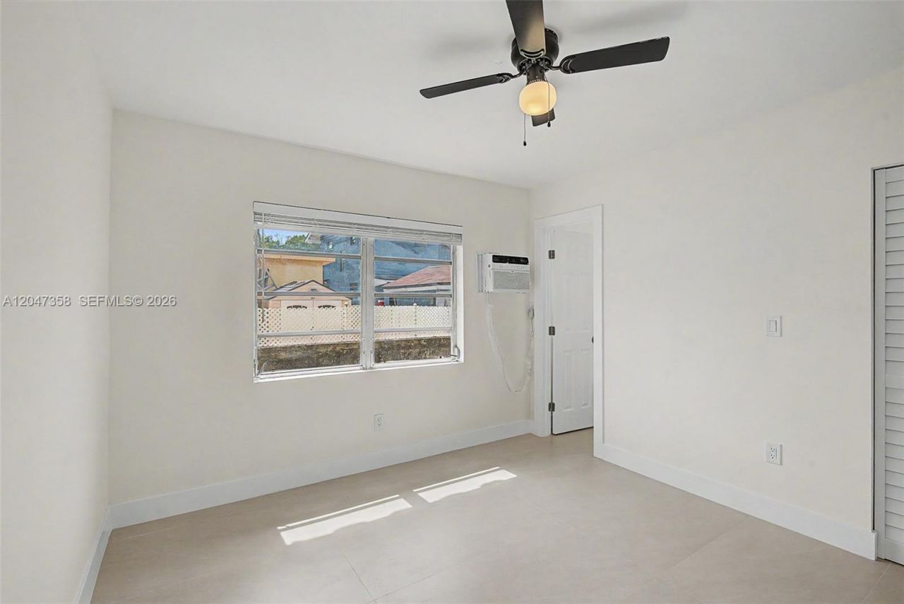 1021 SW 3rd St , Unit 6, Miami, FL 33130 Photo
