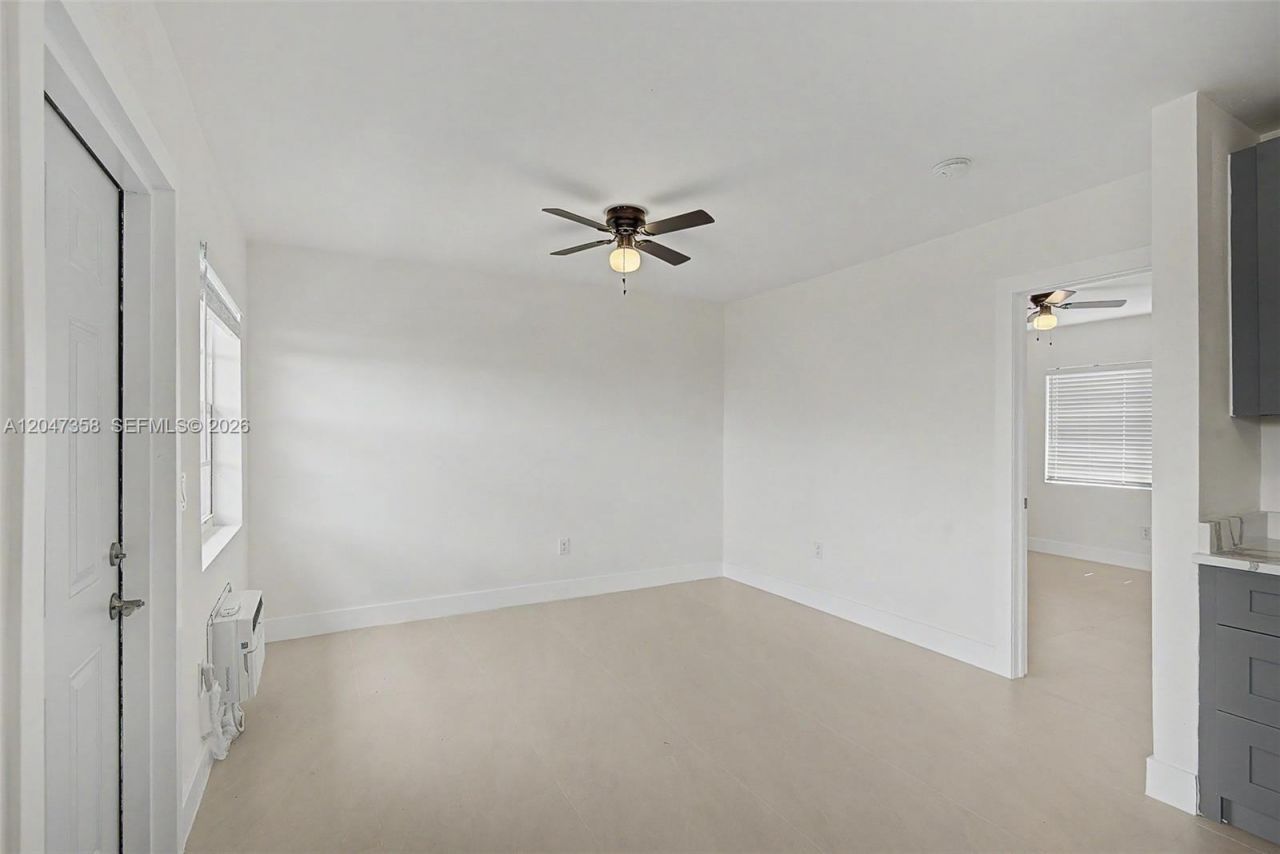 1021 SW 3rd St , Unit 6, Miami, FL 33130 Photo