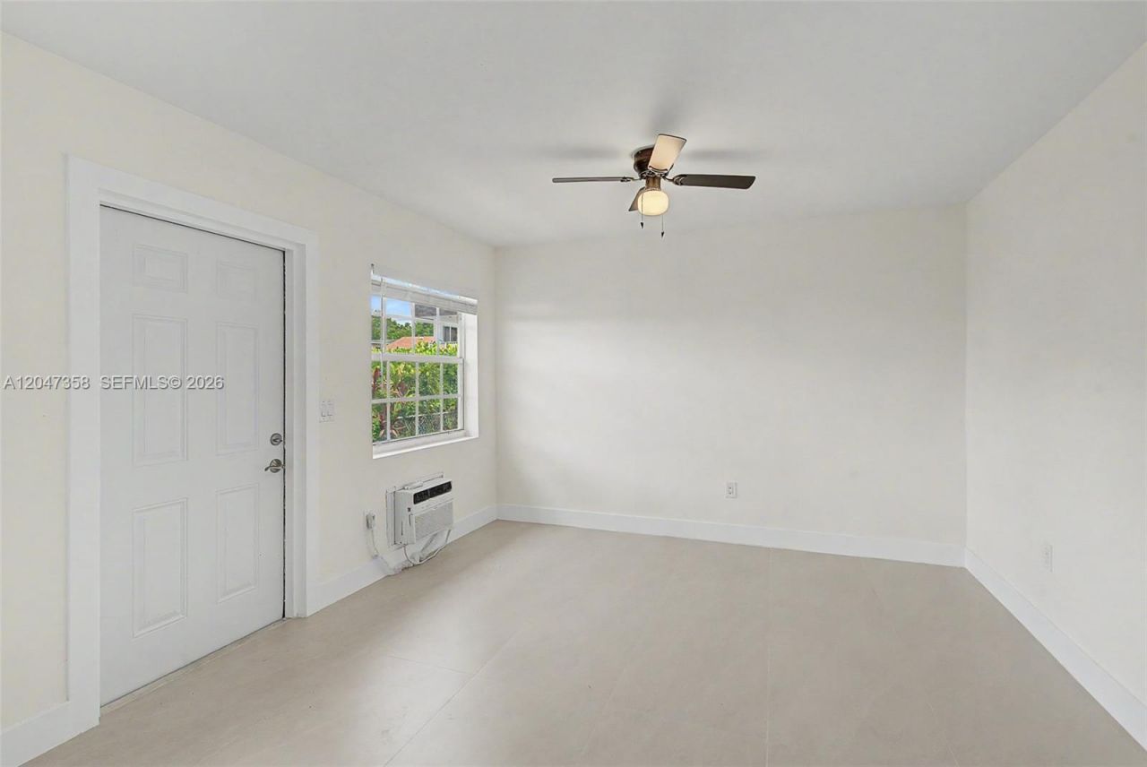 1021 SW 3rd St , Unit 6, Miami, FL 33130 Photo