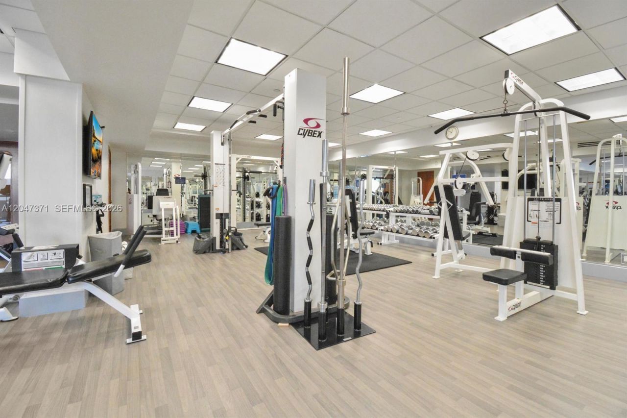 19707 Turnberry Way , Unit 16G, Aventura, FL 33180 Photo