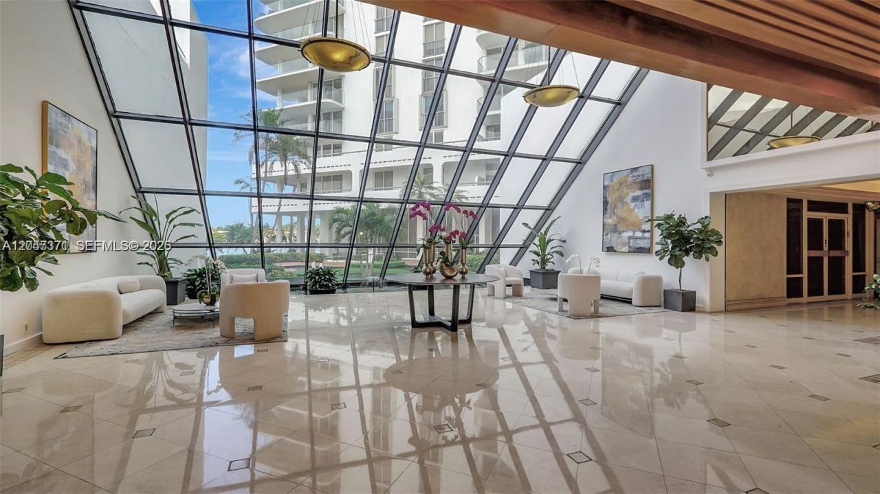 19707 Turnberry Way , Unit 16G, Aventura, FL 33180 Photo