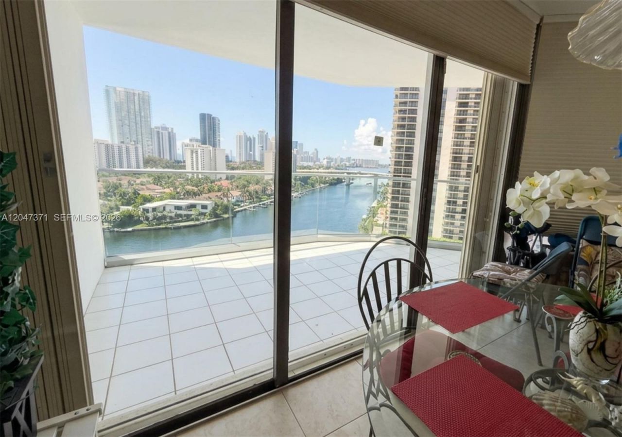 19707 Turnberry Way , Unit 16G, Aventura, FL 33180 Photo