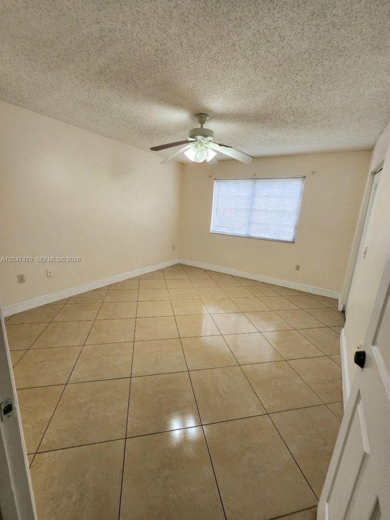 5011 Wiles Rd, Unit 207, Coconut Creek, FL 33073 Photo