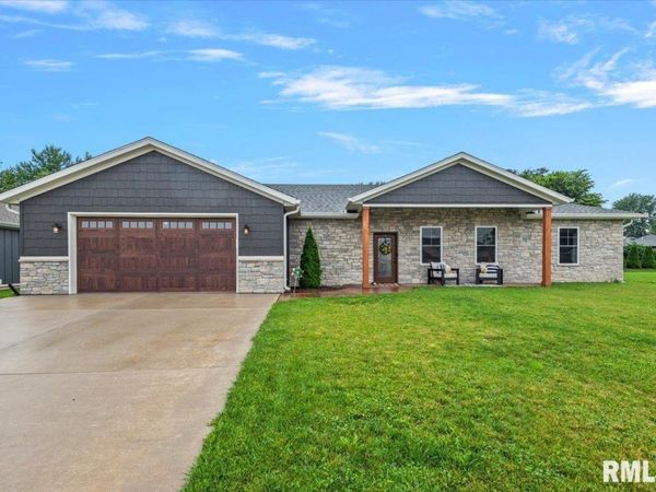 55 Durbin Terrace, Chatham, IL 62629