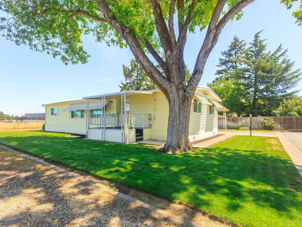 2600 Stearns Way, Unit SPC 1B, Medford, OR 97501