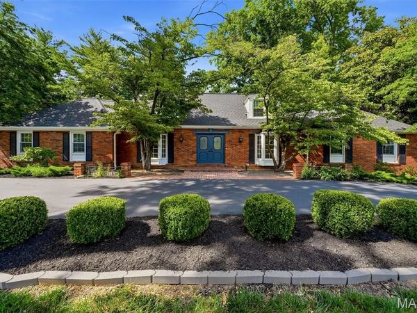 5 Portland Drive , Frontenac, MO 63131