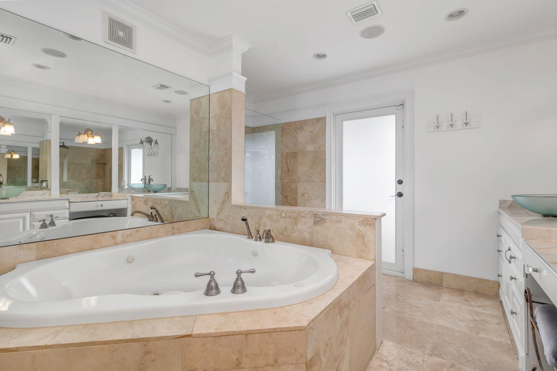 246 Gray Street, West Palm Beach, FL 33405 Photo