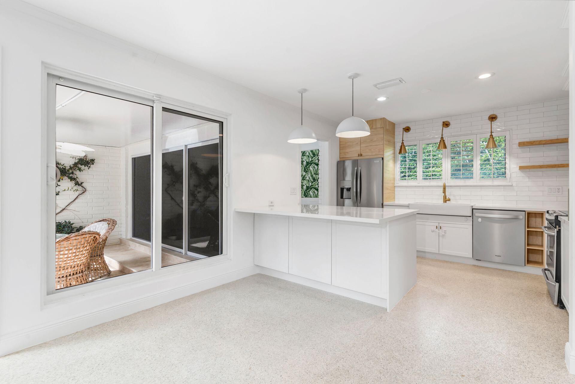 246 Gray Street, West Palm Beach, FL 33405 Photo