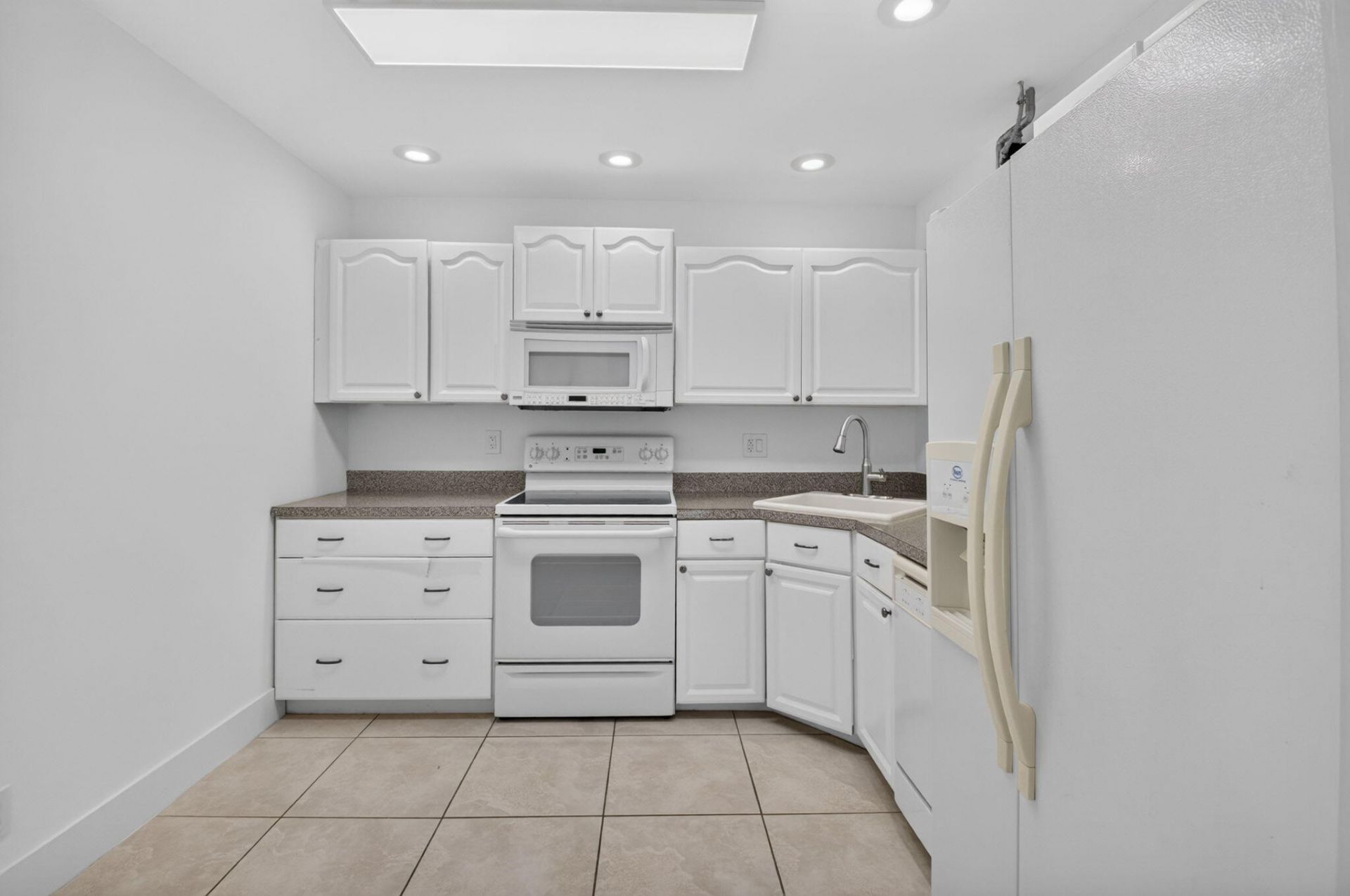 8617 Boca Glades Boulevard W, Unit F, Boca Raton, FL 33434 Photo