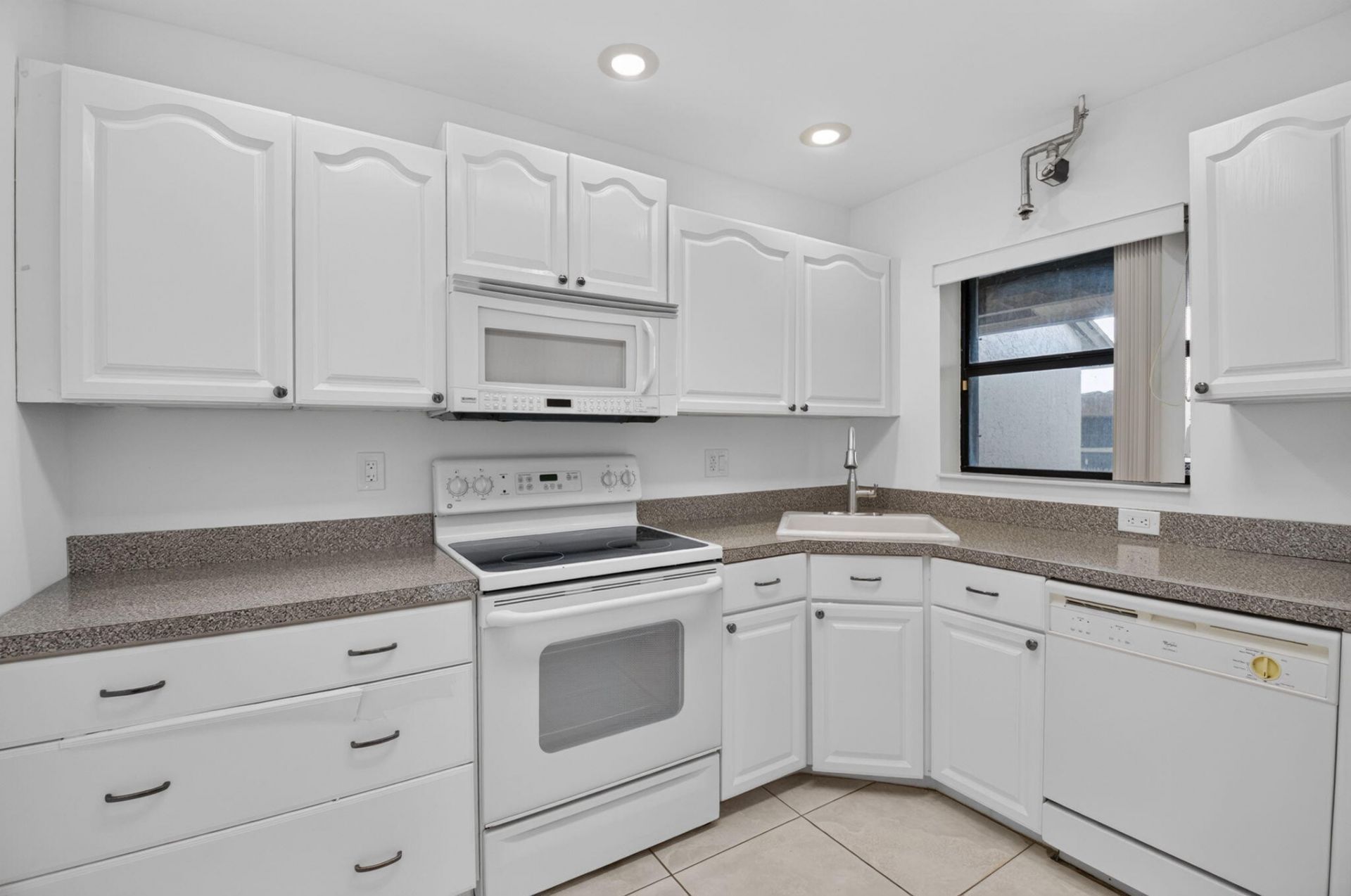 8617 Boca Glades Boulevard W, Unit F, Boca Raton, FL 33434 Photo