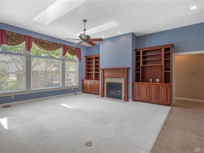 90 S Pond Court, Springboro, OH 45066 Photo 2