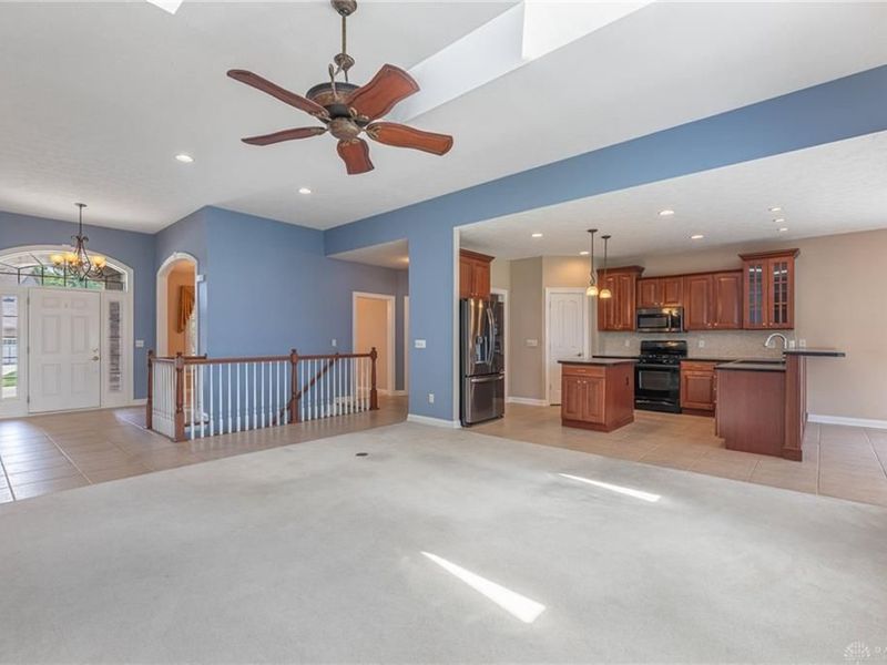 90 S Pond Court, Springboro, OH 45066 Photo 4