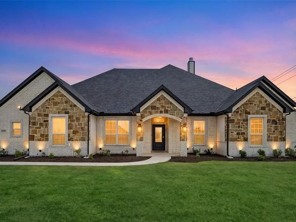 2000 Donna Court, Reno, TX 76020