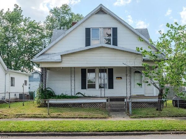911 Dickel Avenue, Parkersburg, WV 26101