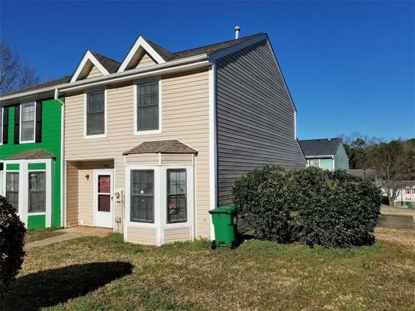 1046 Thornwoode Lane , Stone Mountain, GA 30083
