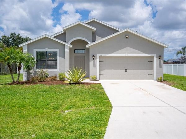 820 SW 9th AVE, CAPE CORAL, FL 33991