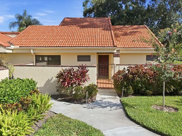 5387 HUNTINGWOOD COURT , Unit 4, SARASOTA, FL 34235