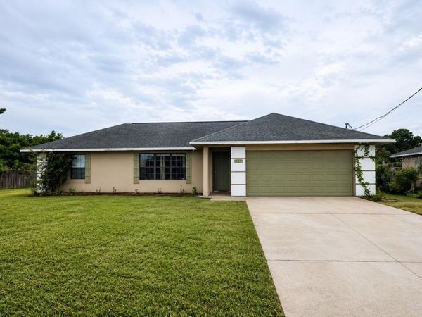 125 OAK CIRCLE , OCALA, FL 34472