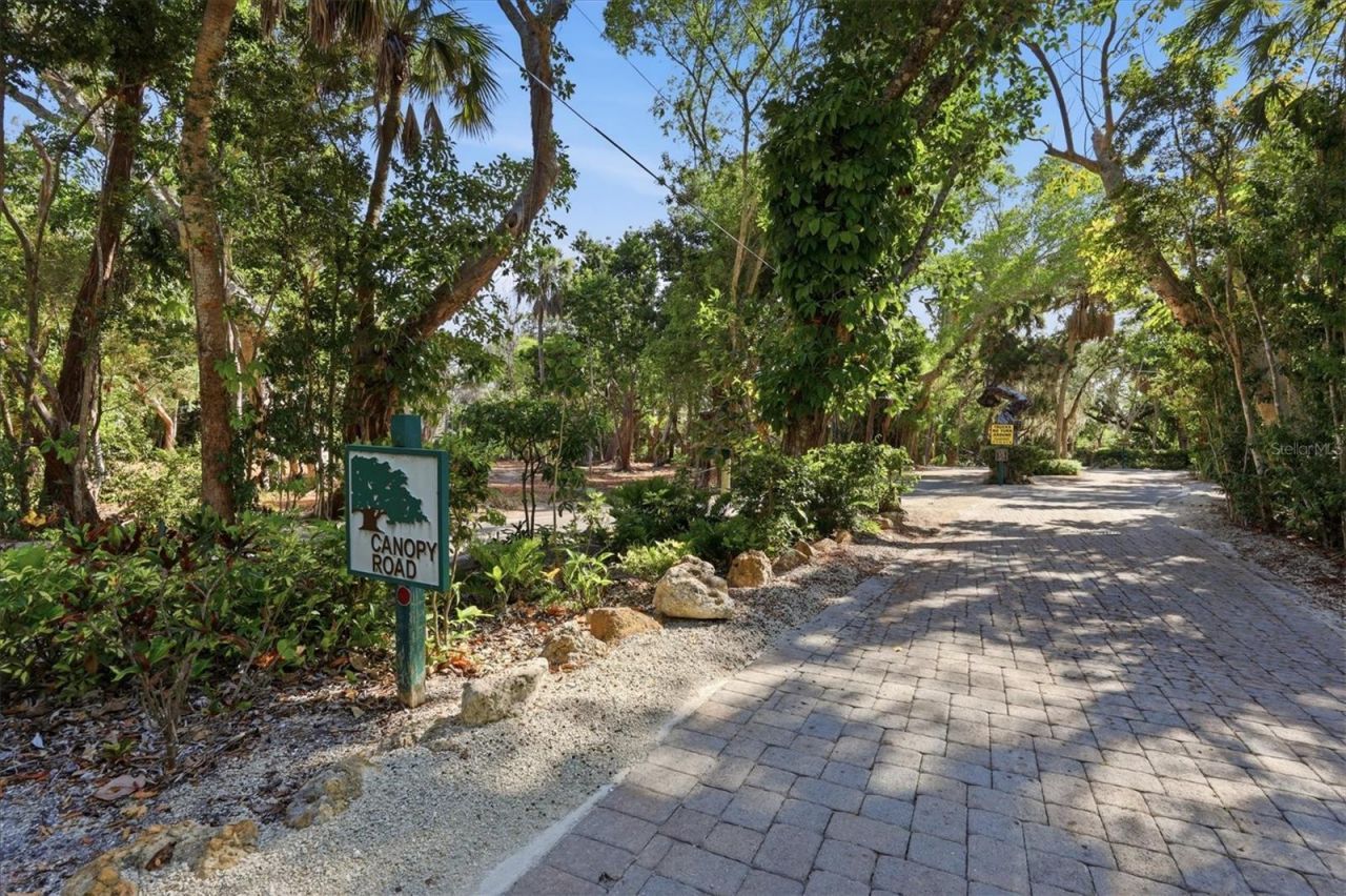 1325 Hidden Harbor Way, Sarasota, FL 34242 Photo
