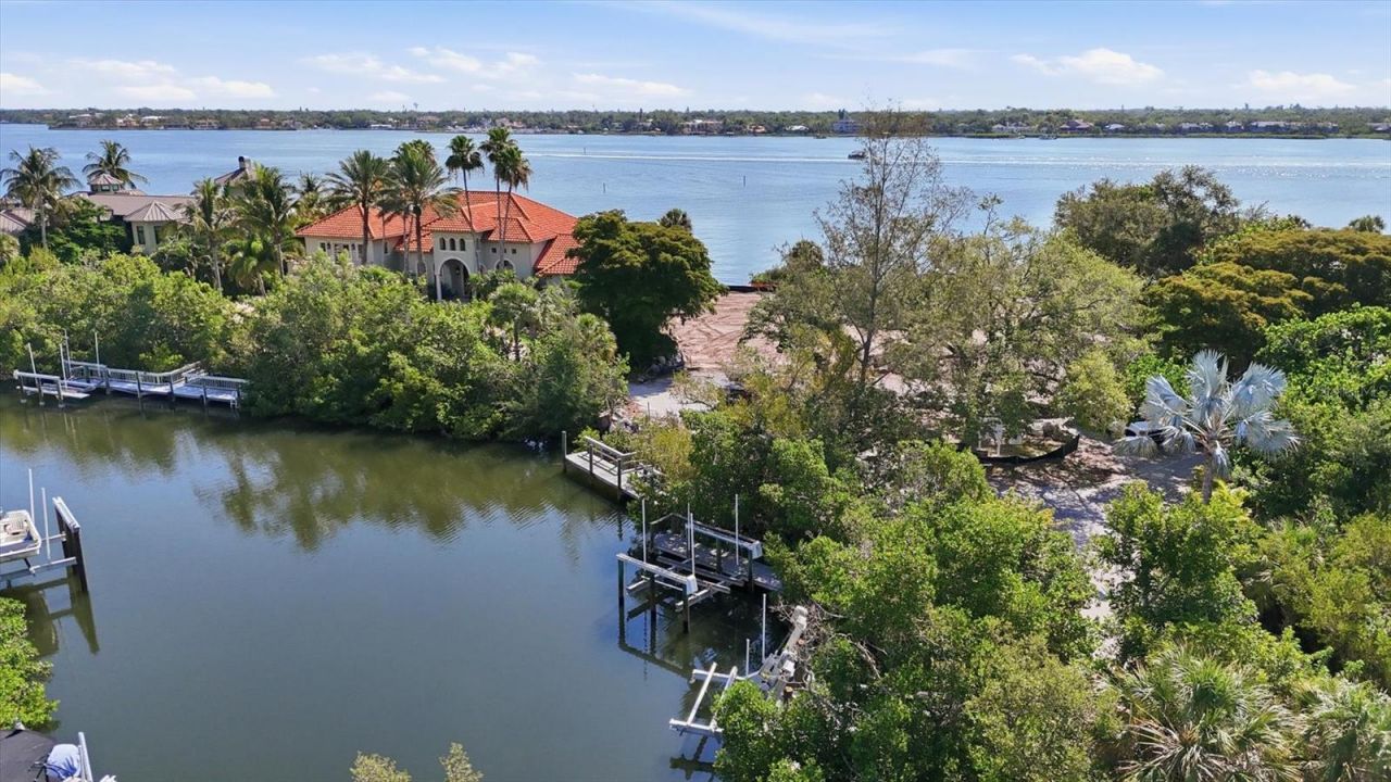 1325 Hidden Harbor Way, Sarasota, FL 34242 Photo