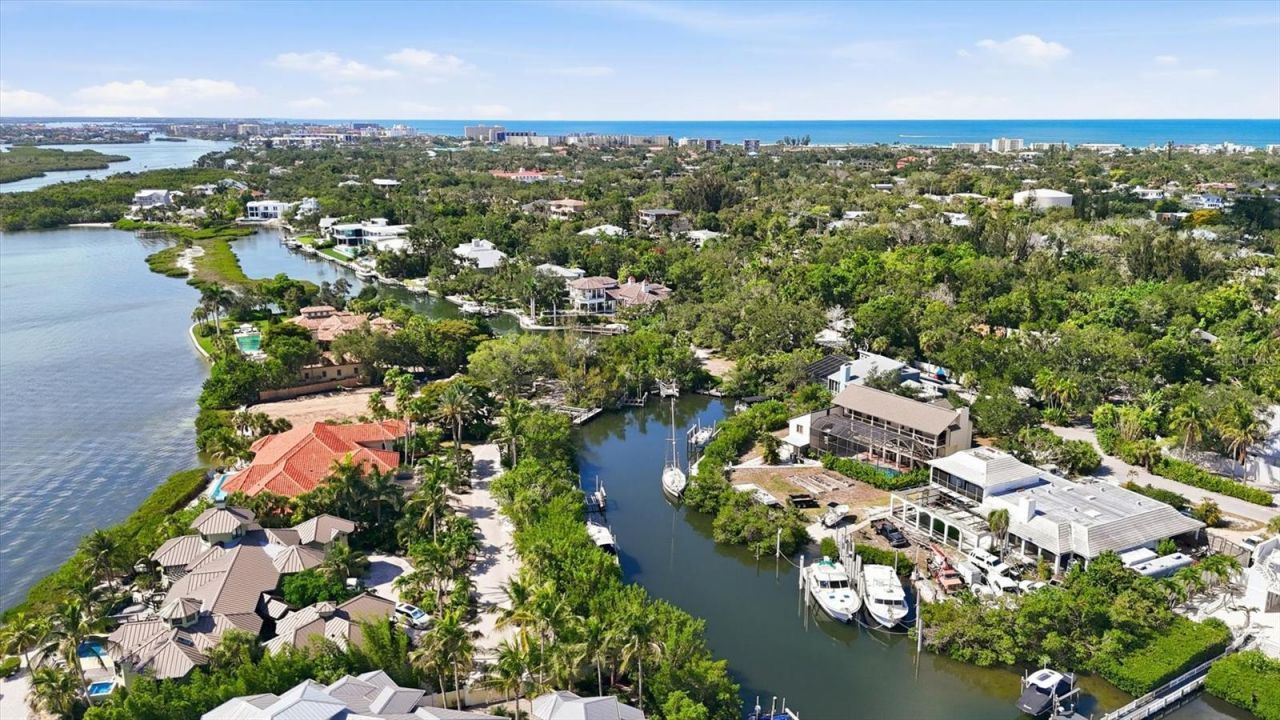 1325 Hidden Harbor Way, Sarasota, FL 34242 Photo