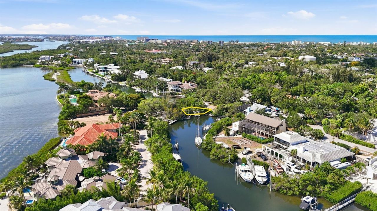1325 Hidden Harbor Way, Sarasota, FL 34242 Photo