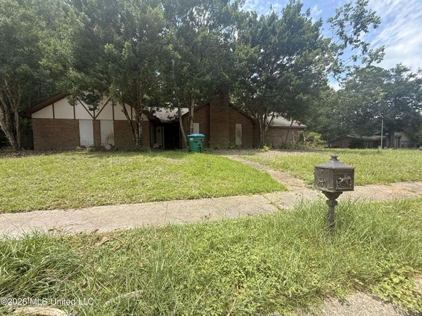 145 Linnet Drive, Ocean Springs, MS 39564