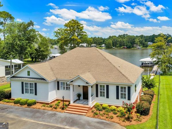 387 Smoak Bridge CIR, Warwick, GA 31796