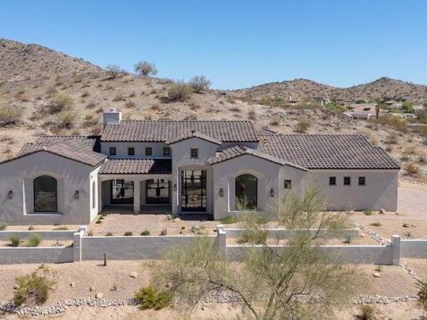 18609 W PORTER Drive, Goodyear, AZ 85338