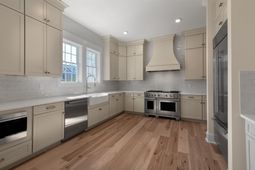 982 Farrow Pkwy. photo 4