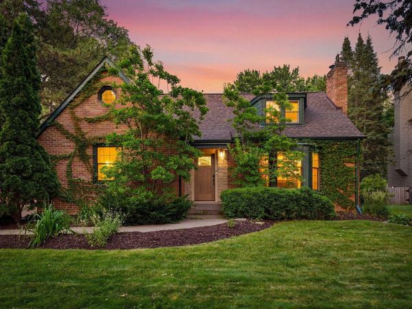 115 Blake Road S, Hopkins, MN 55343