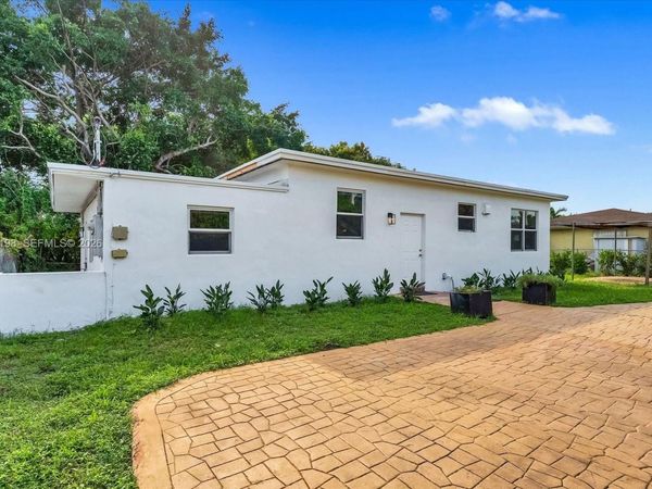 13415 NW 22nd Ave , Miami, FL 33167