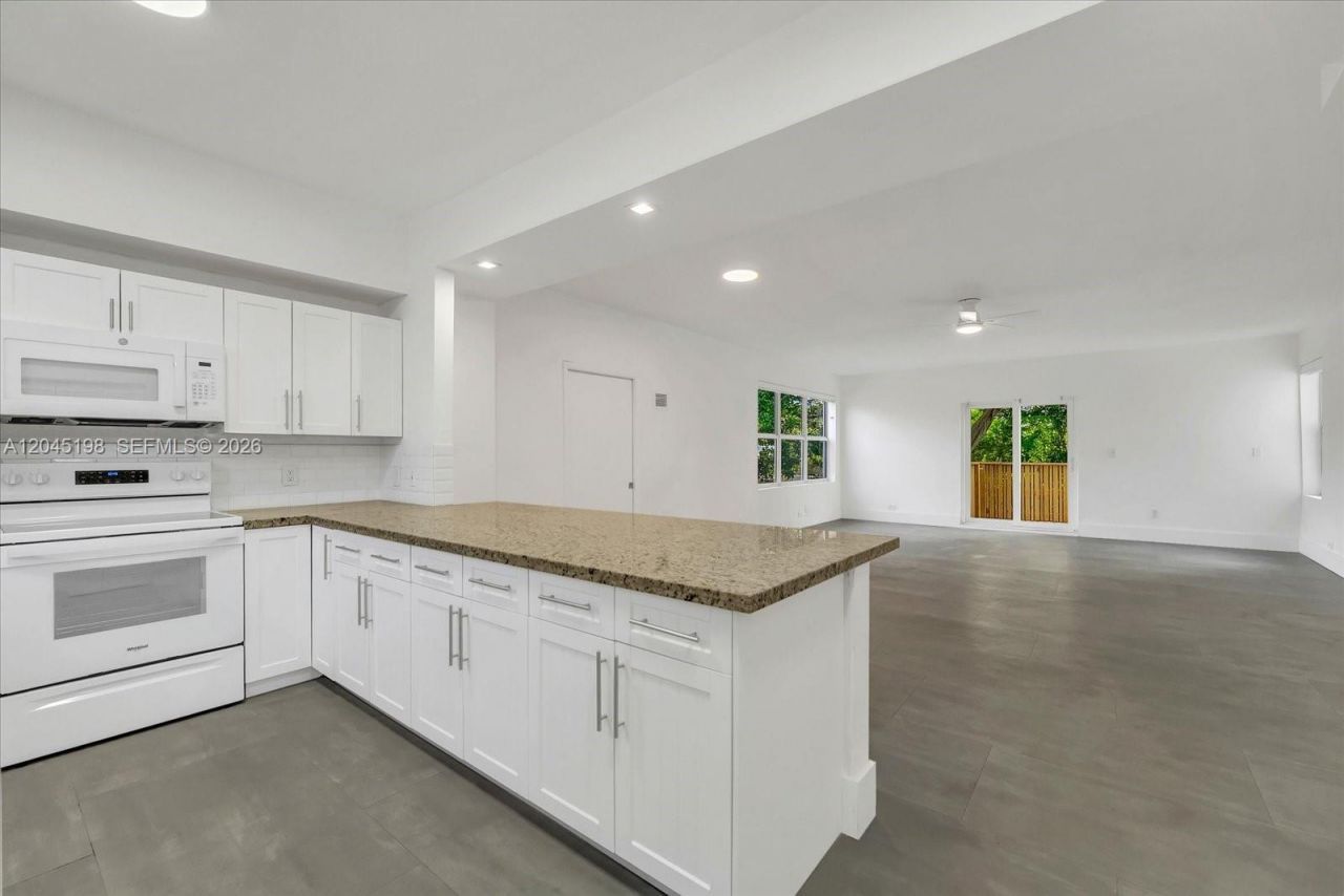 13415 NW 22nd Ave , Miami, FL 33167 Photo