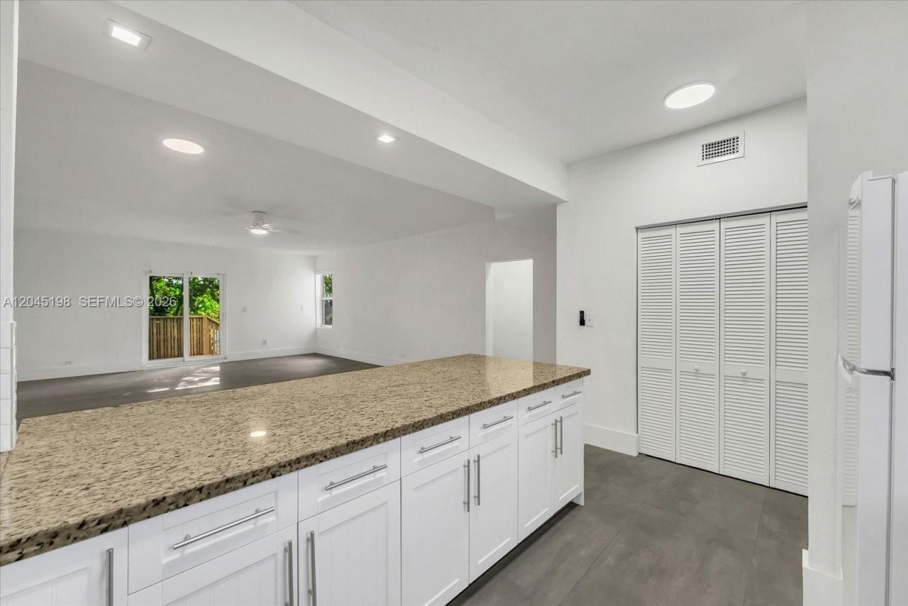13415 NW 22nd Ave , Miami, FL 33167 Photo